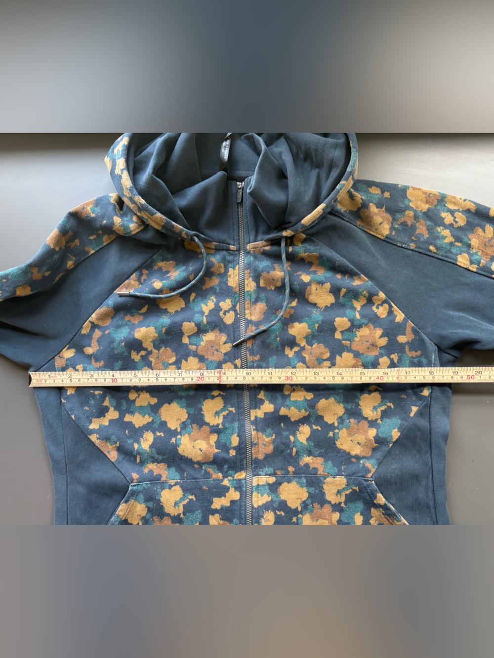 Kuhl 100% Organic Cotton Hoodie- Medium - Picture 8 of 9